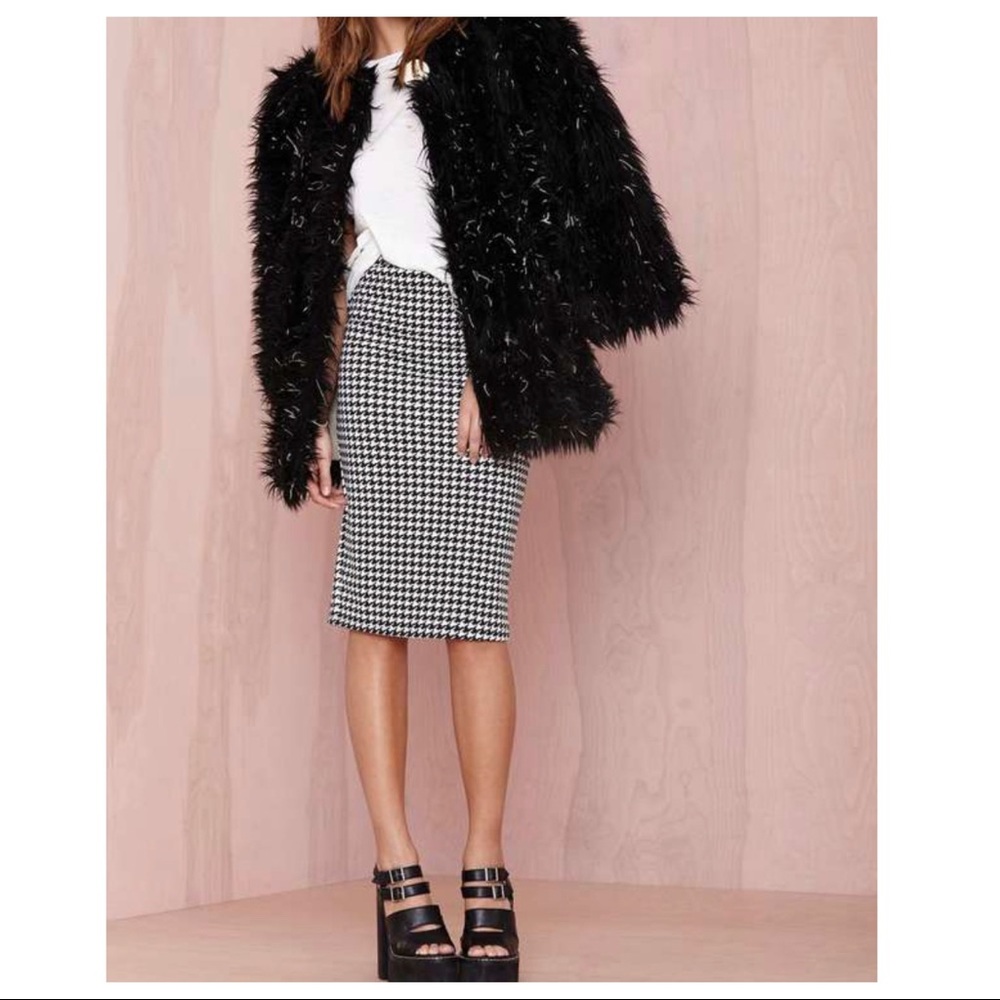 ✨LAST ONE✨HOUNDSTOOTH HIGH WAIST MIDI PENCIL SKIRT - Picture 2 of 4